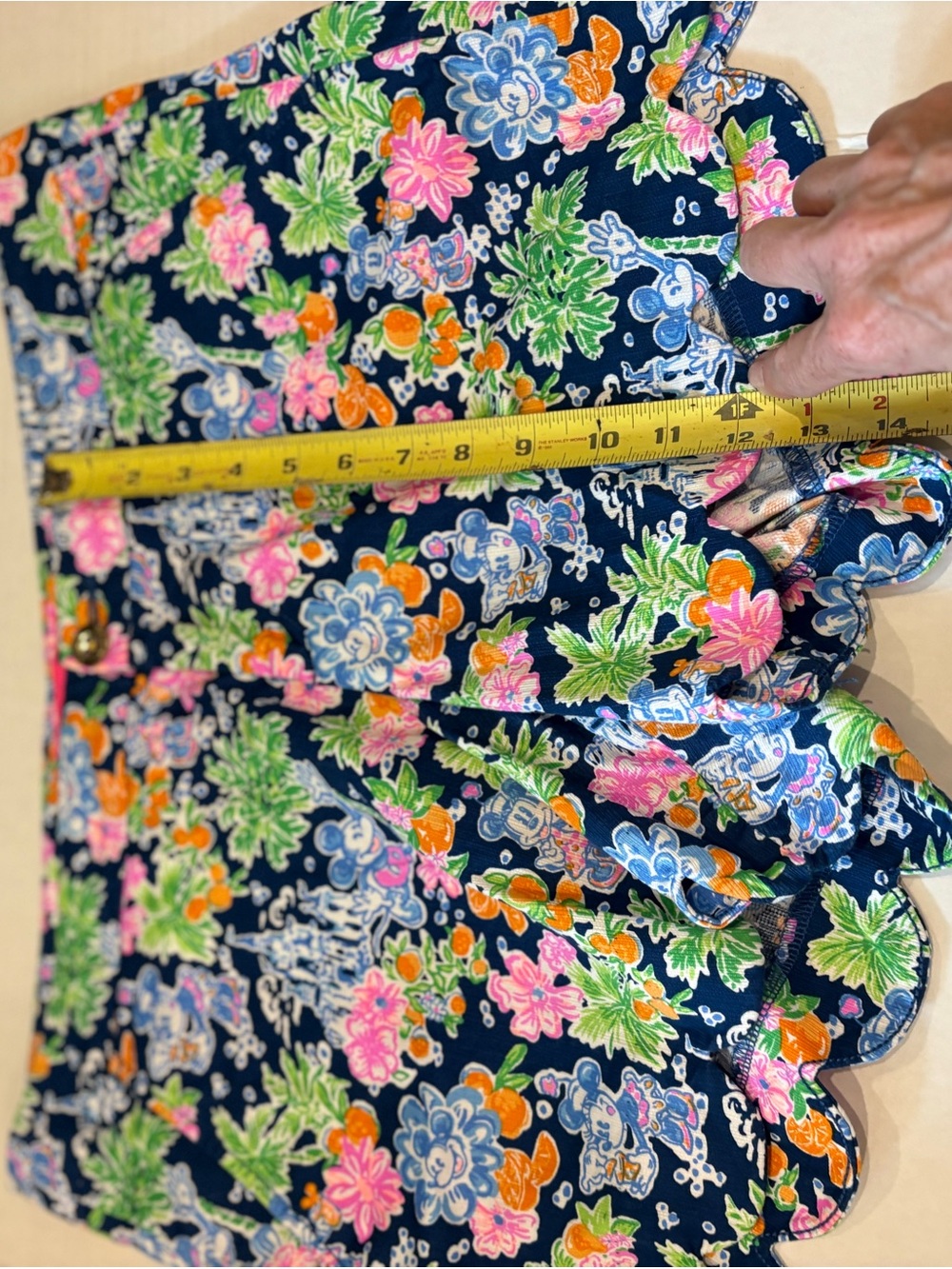 Lily Pulitzer x Disney Buttercup Scallop Hem Shorts - Picture 4 of 5